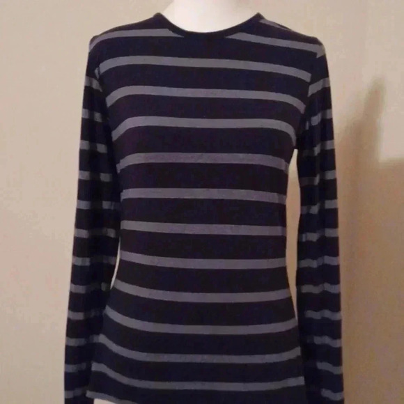 💙🌺Striped long sleeve top - Picture 2 of 9